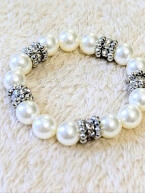 Elegant Silver and White Faux Pearl Bracelet - Stretchy